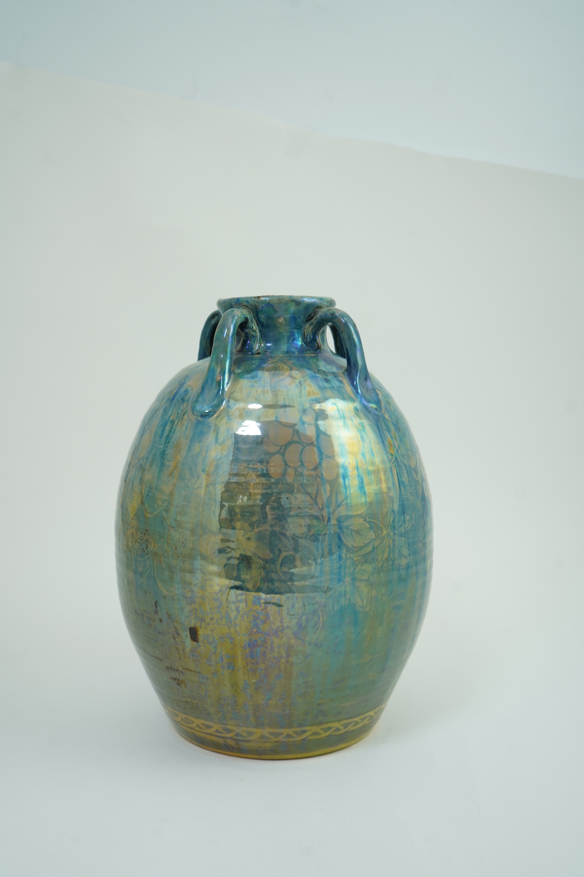 William S. Mycock (1872-1959) for Pilkington's Royal Lancastrian: A large lustre vase